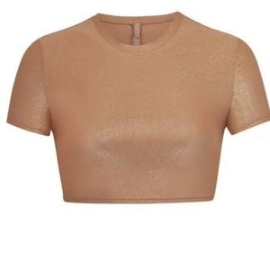 skims shimmer fe super cropped shirt